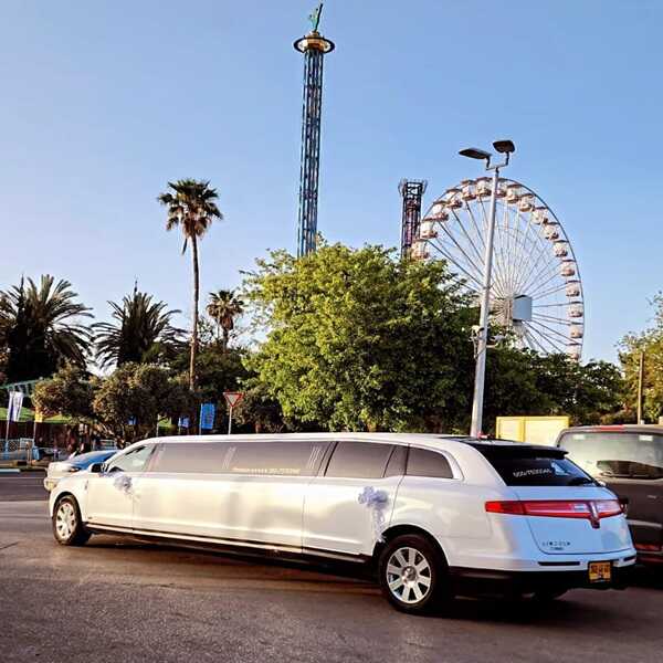 לימוזינה לחתונה