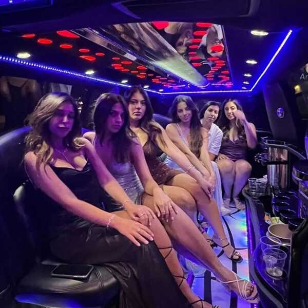 לימוזינה לנשף סיום